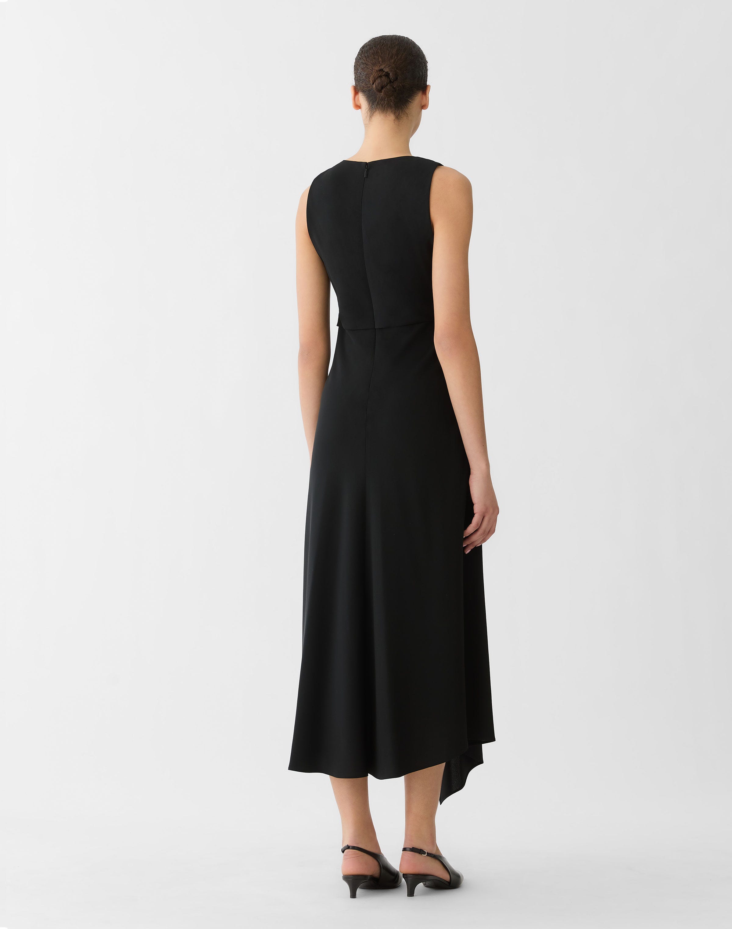 Responsible Finesse Crepe Sleeveless Maxi Dress