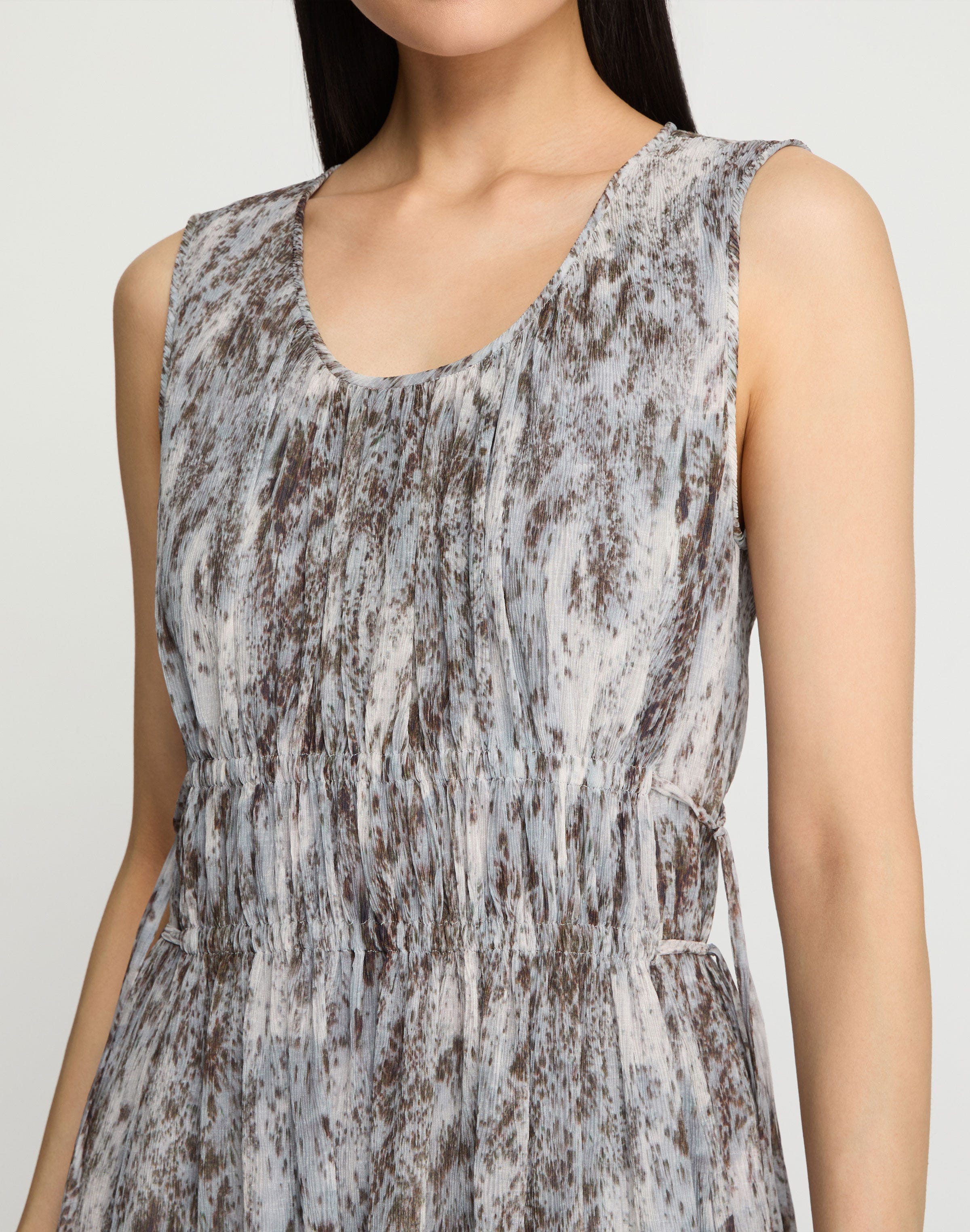 Speckled Glaze Print Georgette Sleeveless Gathered Waist Dress
