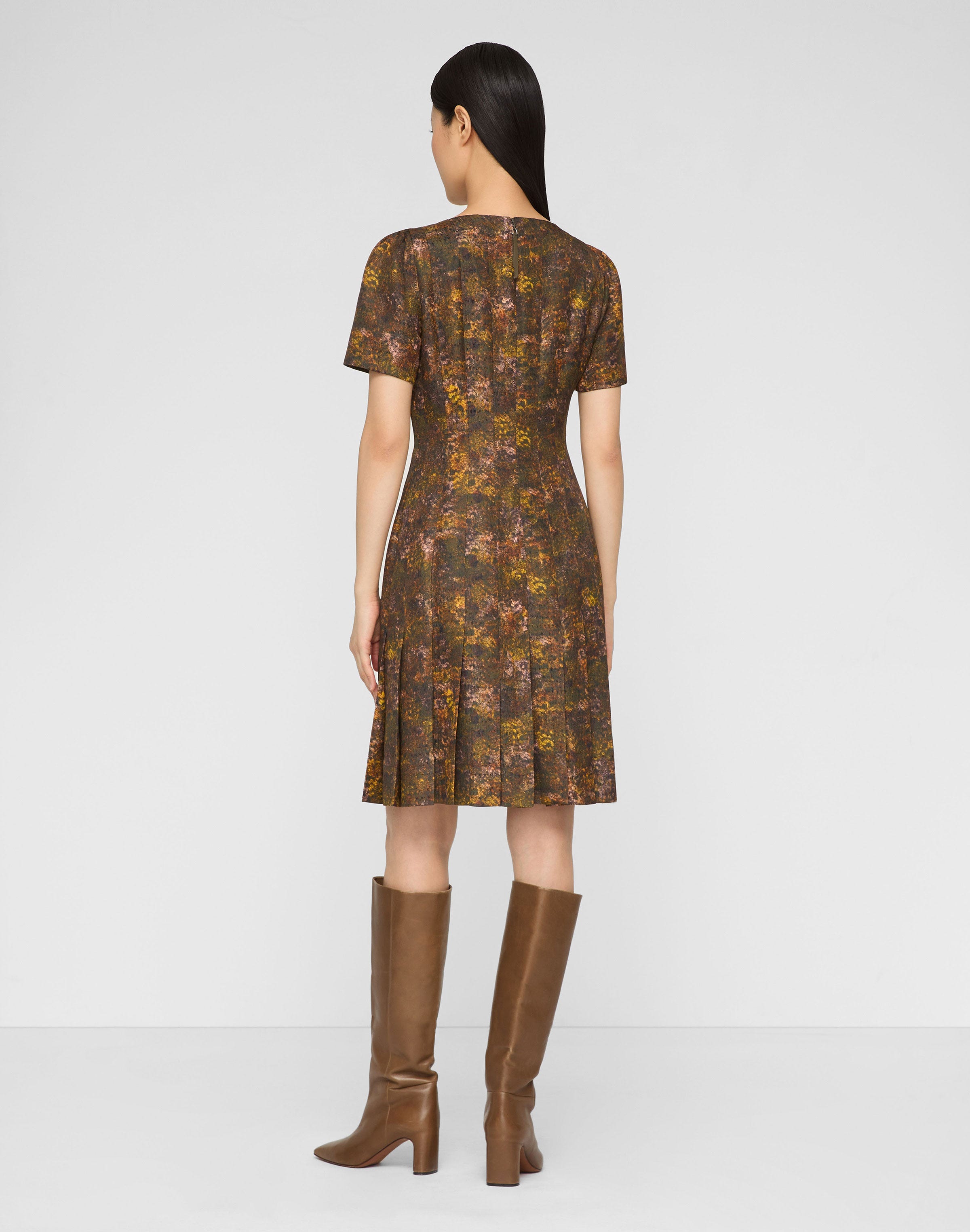 Impression Print Silk-Wool Hand Pleated Short Sleeve Dress