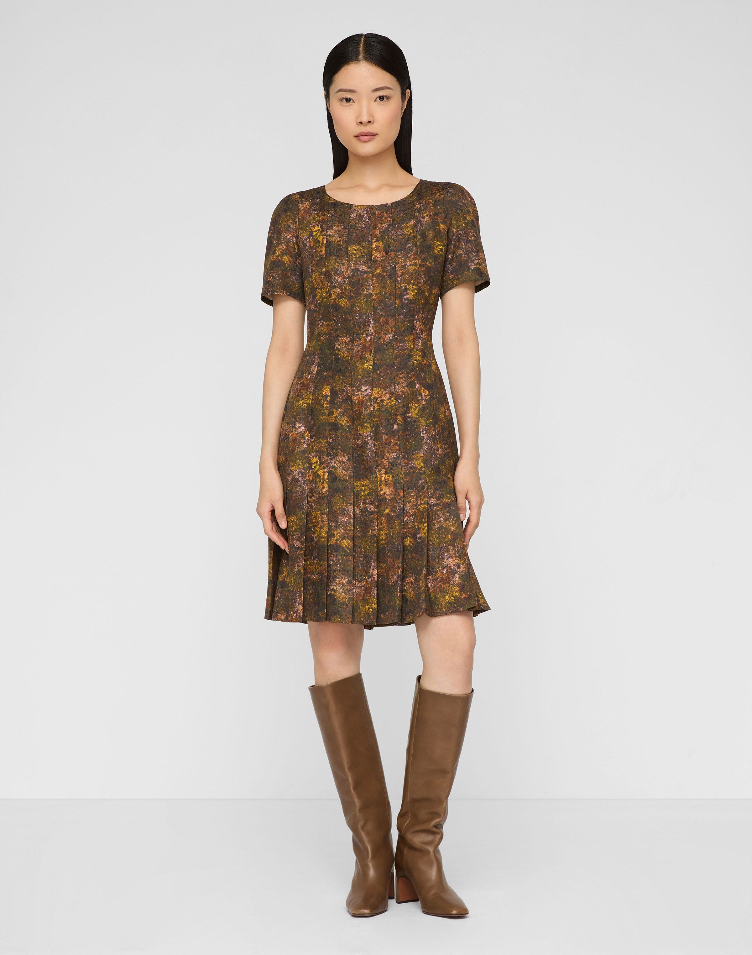 Impression Print Silk-Wool Hand Pleated Short Sleeve Dress