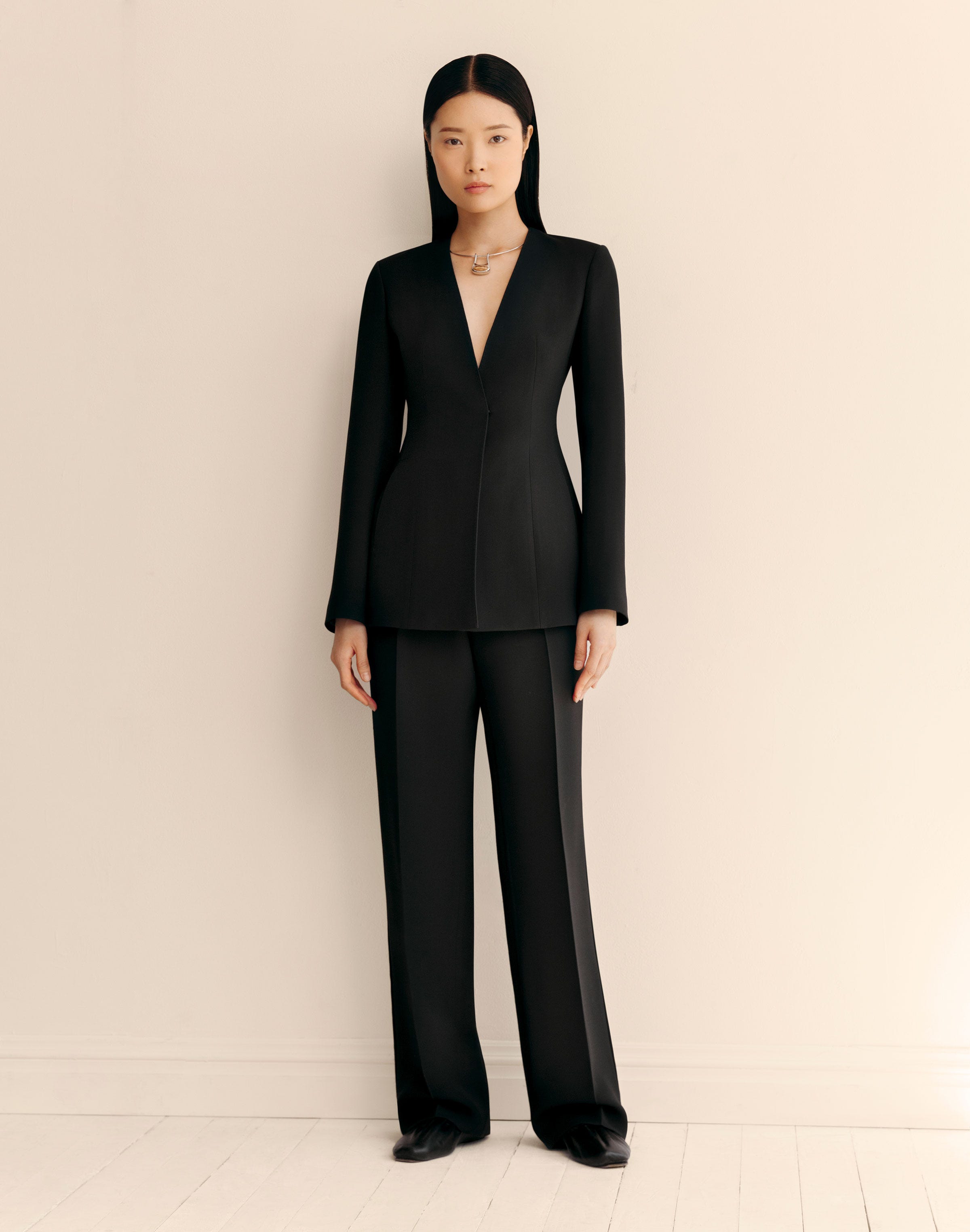 Wool-Silk Crepe Collarless Fitted Blazer