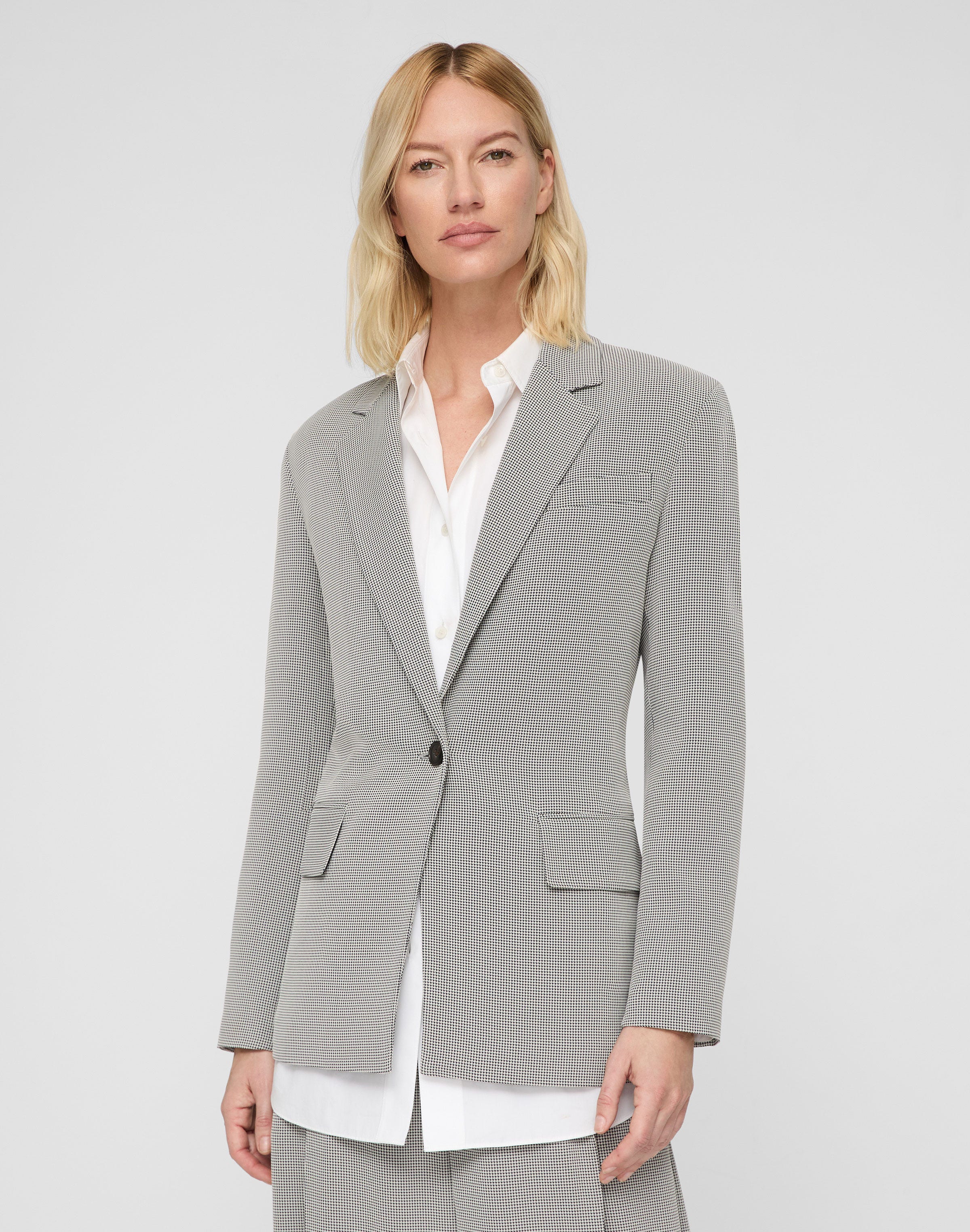 Fluid Houndstooth Jacquard Single Button Fitted Blazer