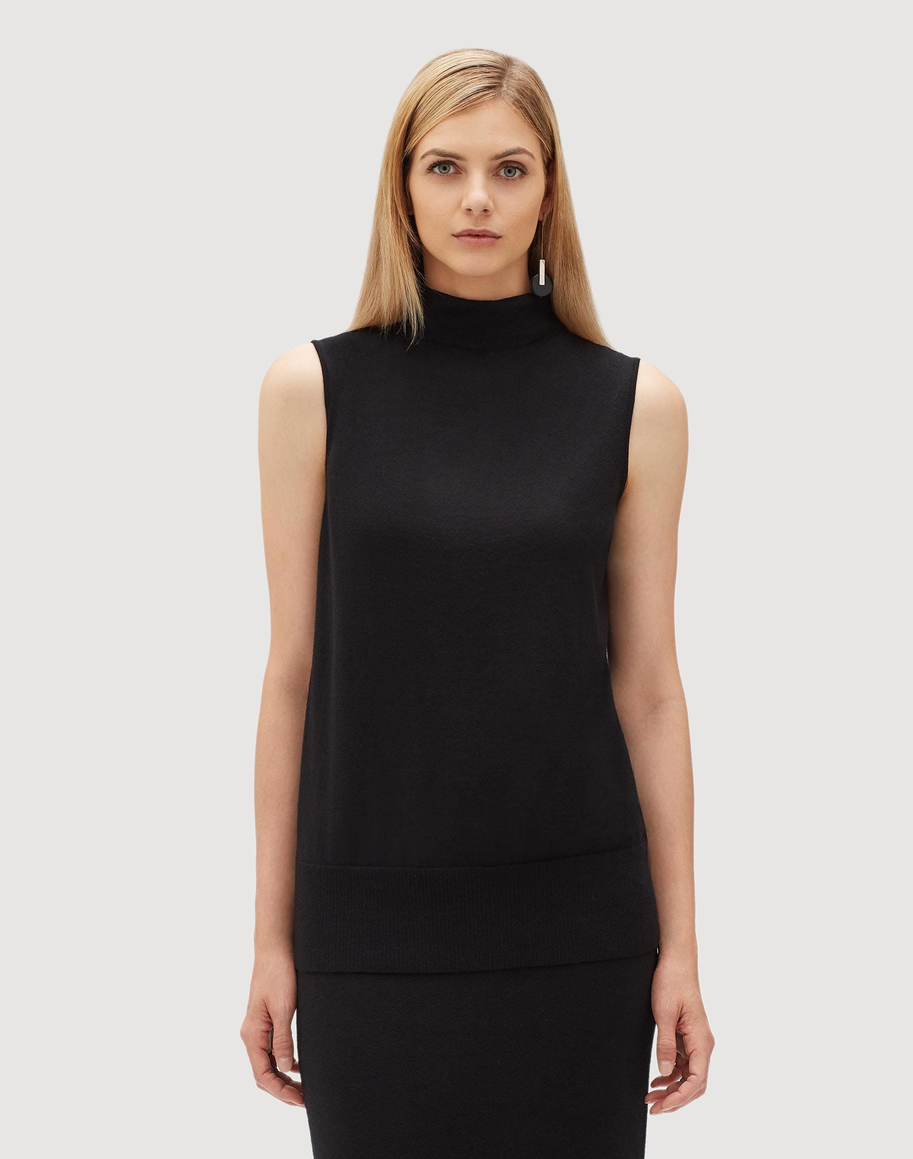 Luxurious Cashmere Silk Sleeveless Mockneck Sweater