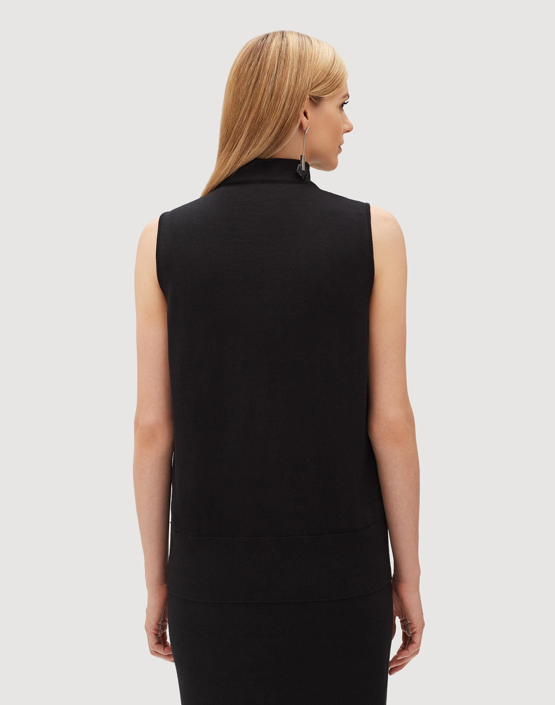 Luxurious Cashmere Silk Sleeveless Mockneck Sweater